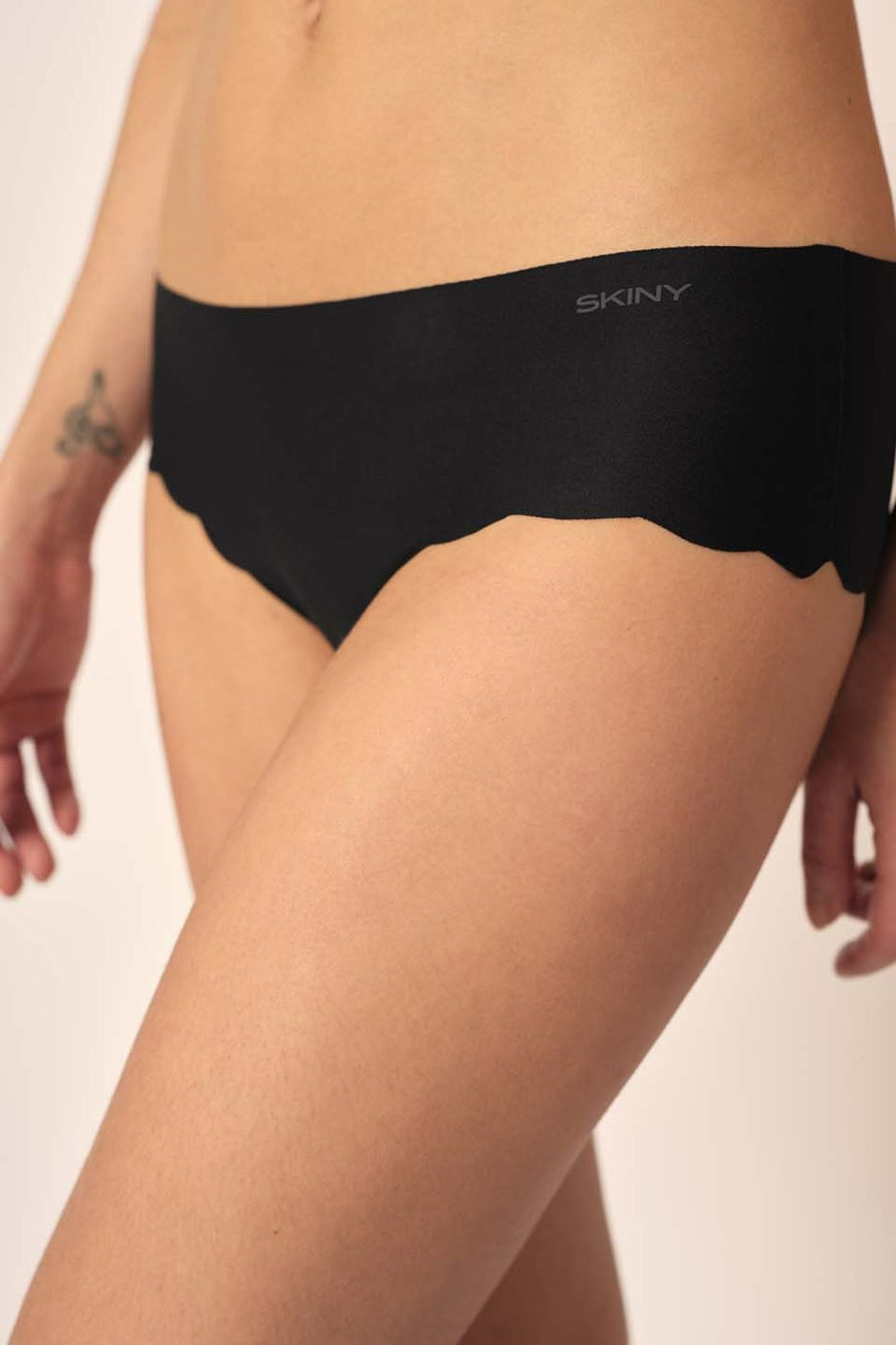 Slip Zwart - SKINY