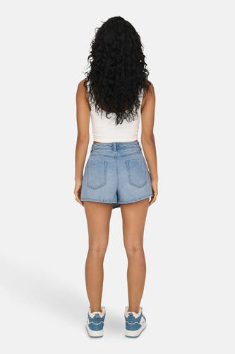 Short - light blue denim