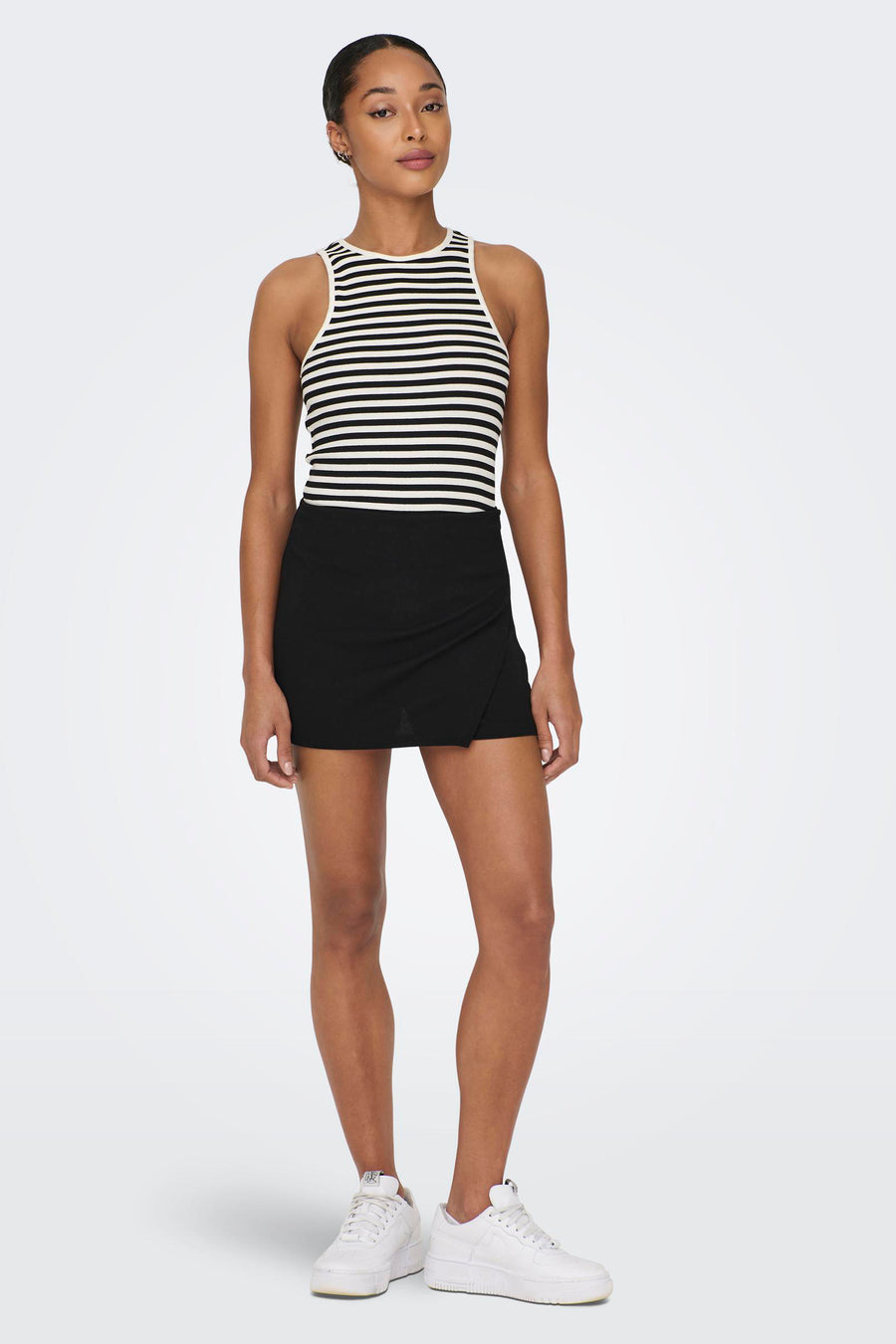Short/rok Zwart - JDY