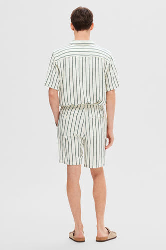 Short Groen - SELECTED