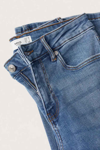 Jeans flared Mid blue denim - Mango