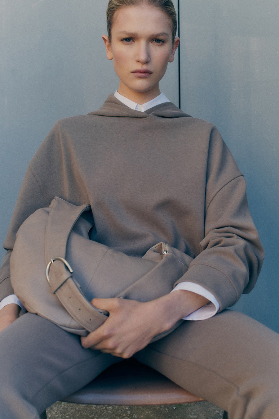 Sweater met kap Bruin - Mango